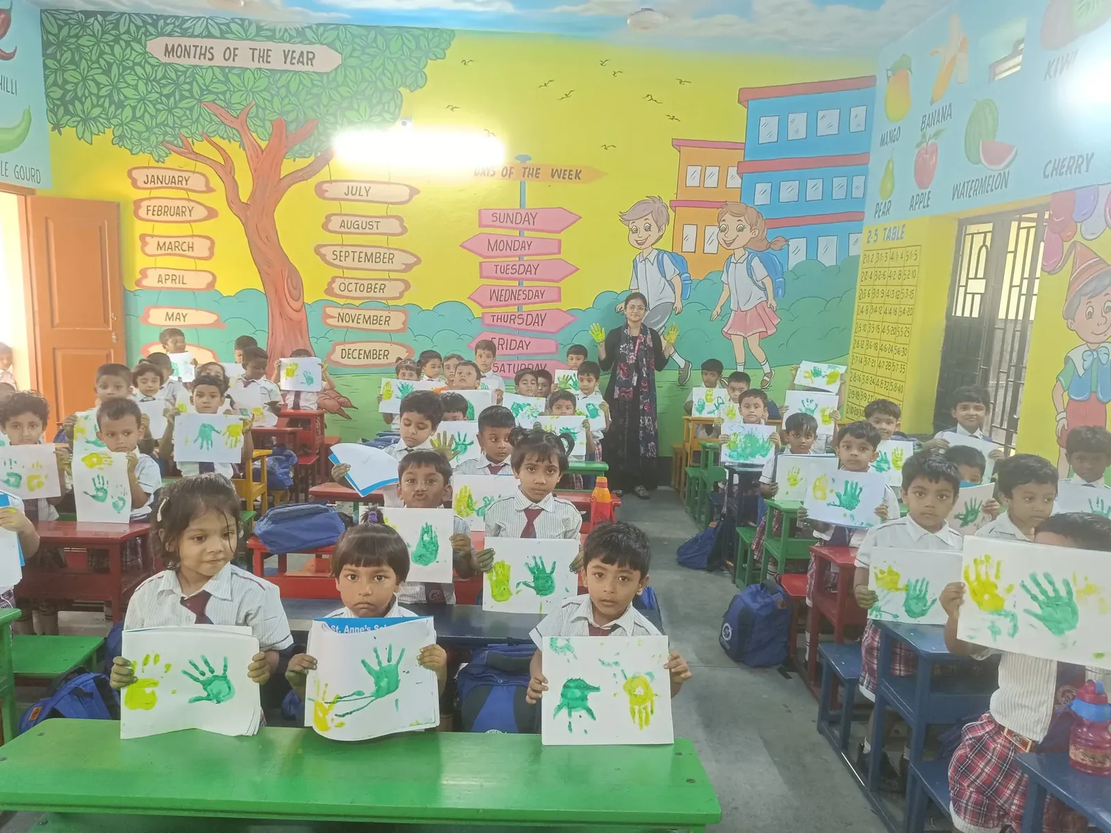 Artwork in NUR LKG UKG class walls - 492474654_556121650866096_4141157651972933227_n.webp