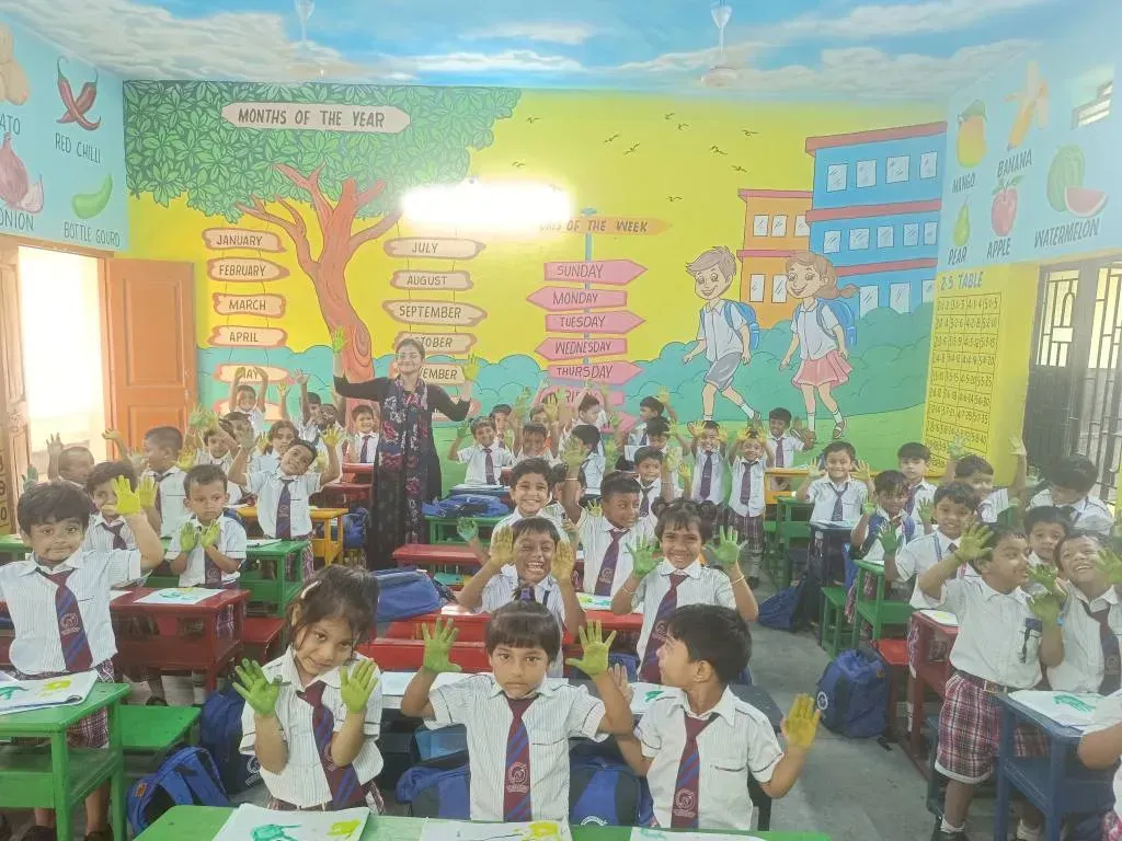 Artwork in NUR LKG UKG class walls - 492649486_556121414199453_5297819610068246522_n.webp