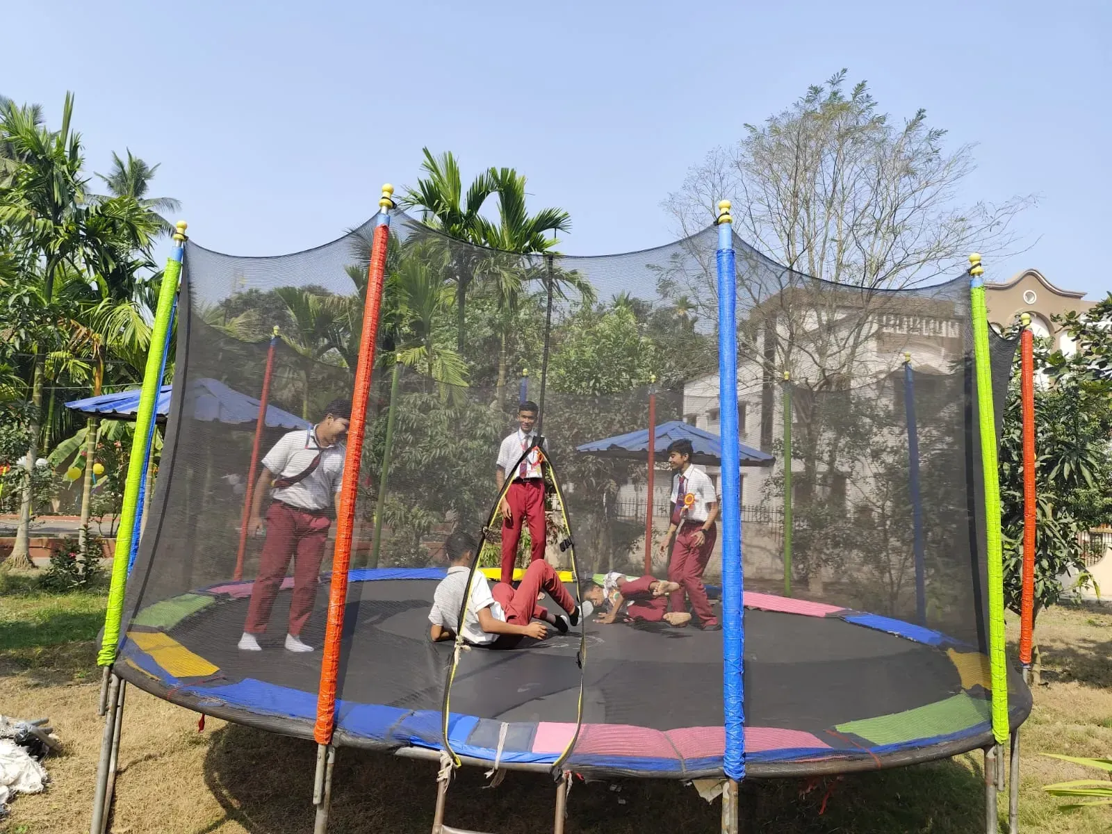 School fair - 476630870_497674783377450_1424017903642491288_n.webp