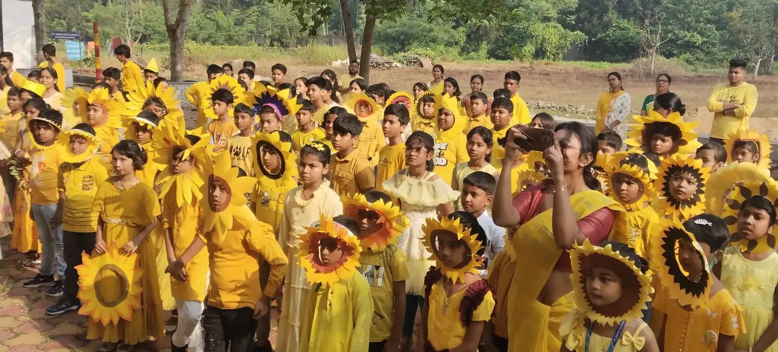 Yellow day celebration - 570458807_700944636383796_3191643574728869296_n.webp