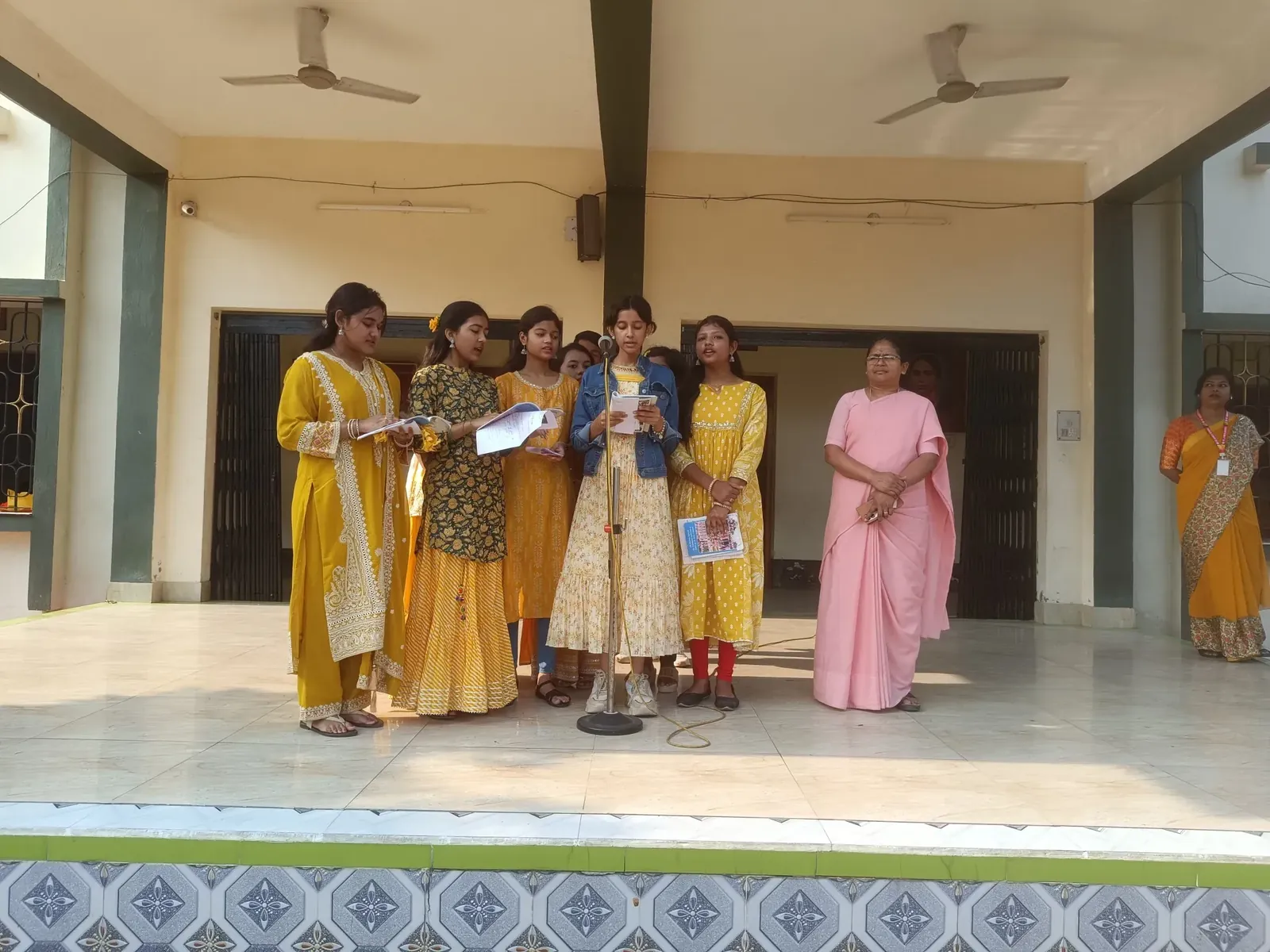 Yellow day celebration - 571027829_700945606383699_238629035803030997_n.webp