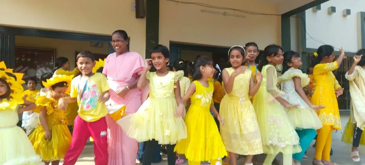 Yellow day celebration - 571105847_700938526384407_1733757633555190839_n.webp