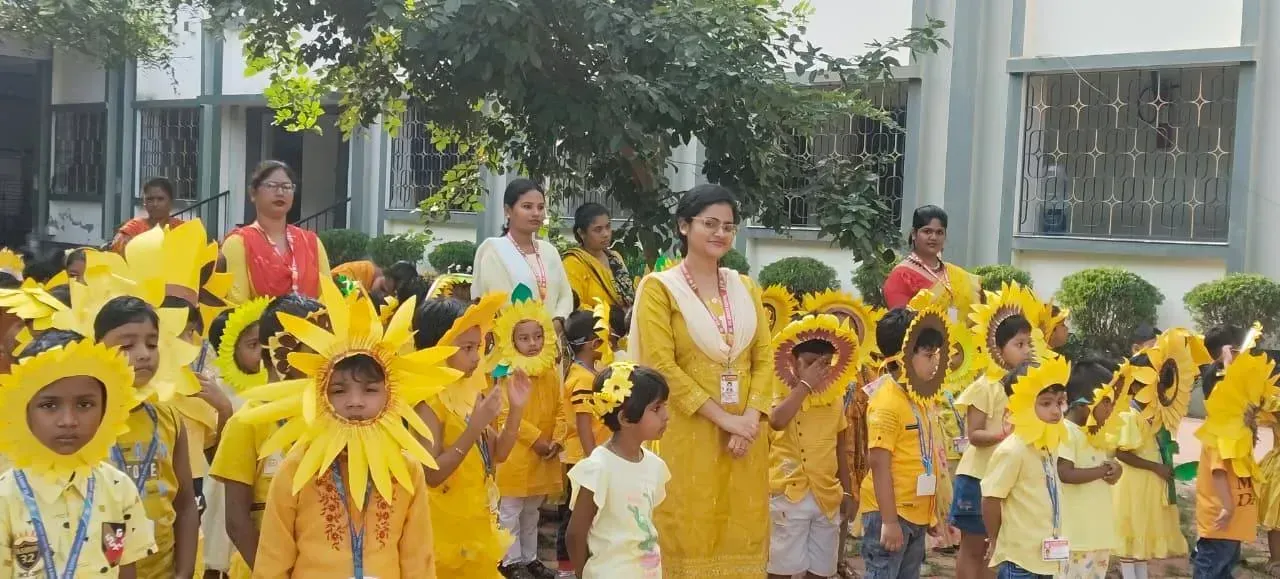 Yellow day celebration - 571187742_700939776384282_7583951778393543173_n.webp