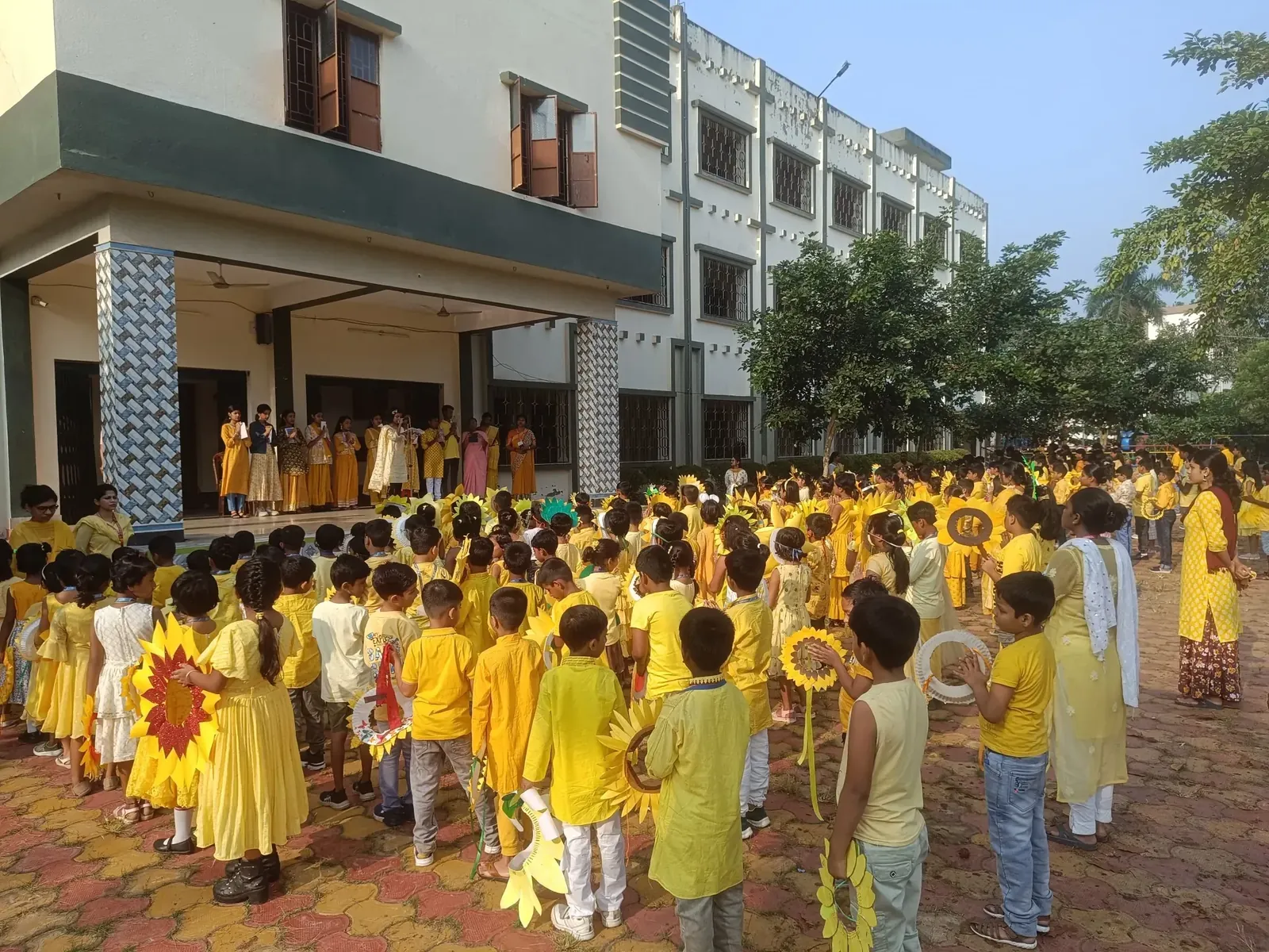 Yellow day celebration - 571211805_700946916383568_6623647360315951327_n.webp