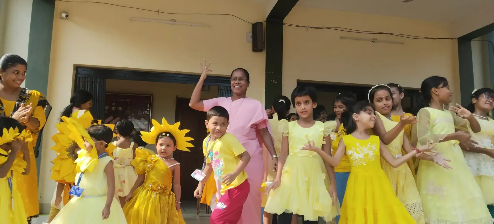 Yellow day celebration - 571222396_700942376384022_4537840294297806278_n.webp