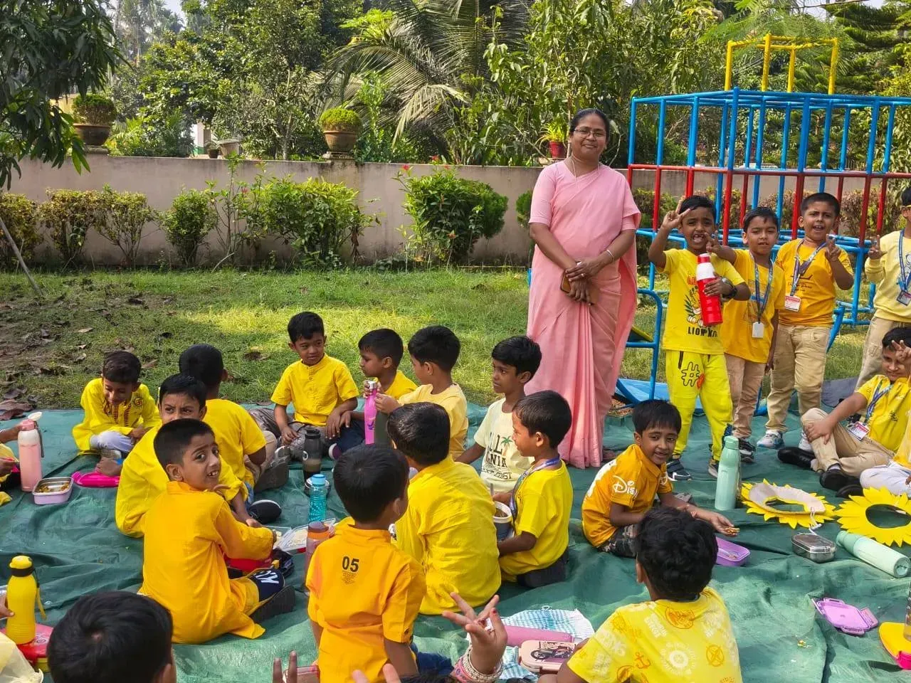 Yellow day celebration - 571677145_700940266384233_3702555720813556808_n.webp